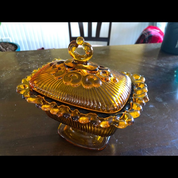 Vintage Amber Indiana Glass Candy Dish with Lid - Picture 2 of 12